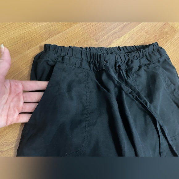 GUESS 100% Silk Joggers - Picture 7 of 8